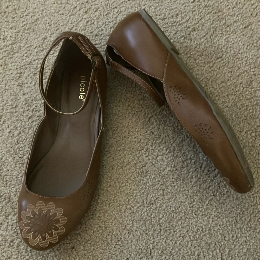Nicole Brown Women's Shoes